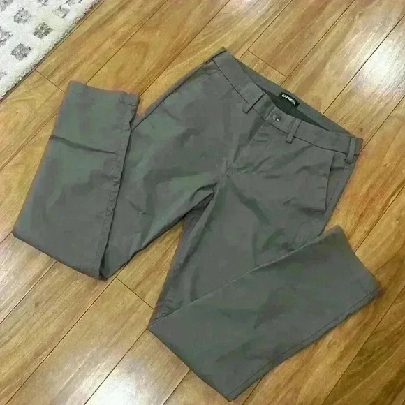 Express Men’s Camo Green Chinos - Picture 5 of 7